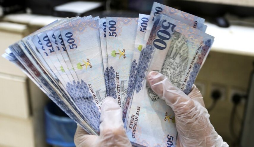 السعودية.. تدابير تقشفية وخفض بالموازنة وإفلاس متوقع