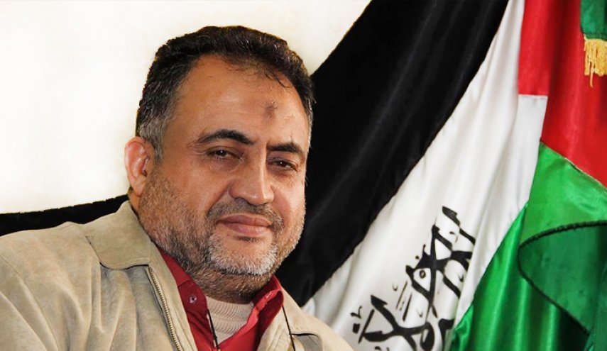 حماس: الاحتلال رفض تزويد الأسرى بكمامات وطالبهم باستخدام الجوارب
