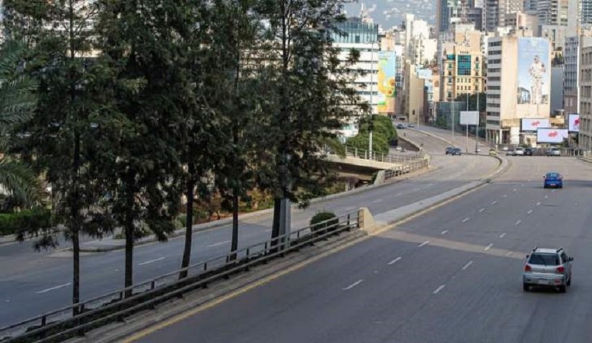 لبنان .. حظر تجول ذاتي في يومه الاول