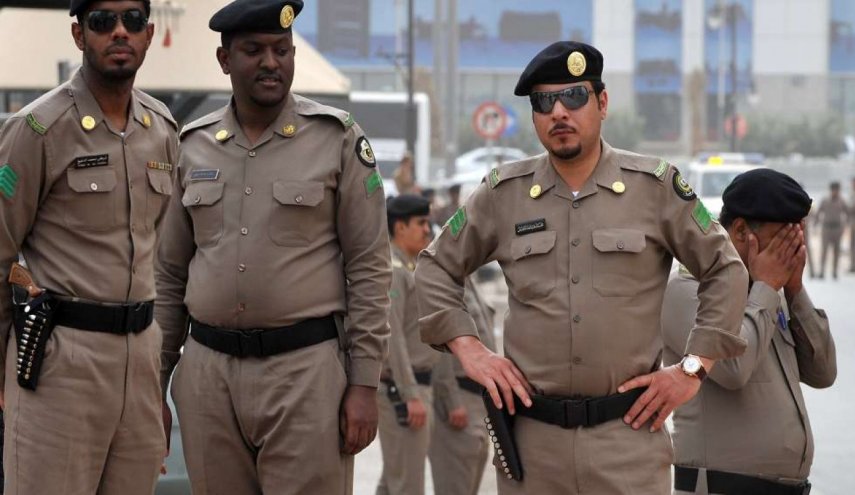 السعودية تعتقل داعية بارزا انتقد إغلاق المساجد
