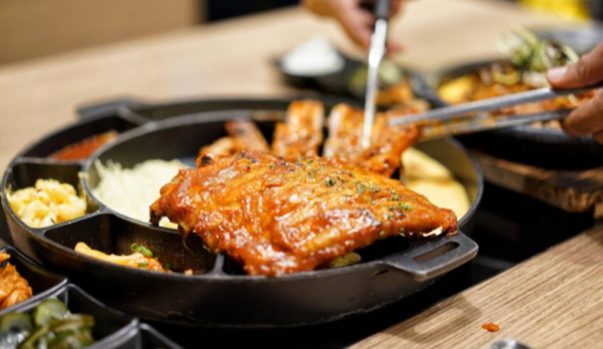 هل ينتقل فيروس كورونا عن طريق الطعام؟