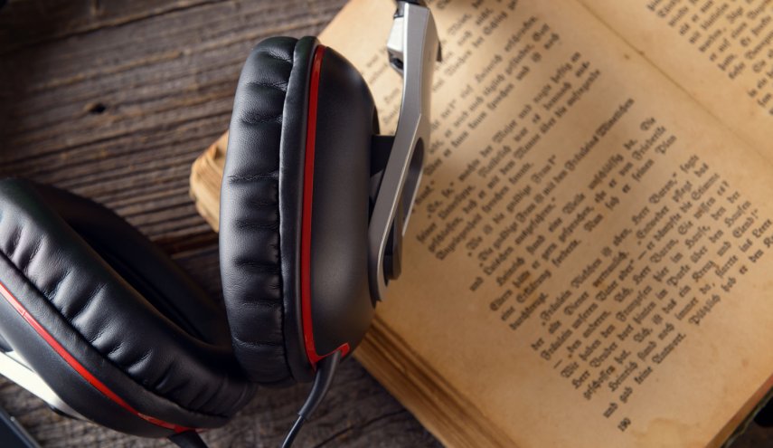خلال الحجر الصحي..اليكم قنوات يوتيوب المجانية لاستماع الكتب الصوتية بالعربية