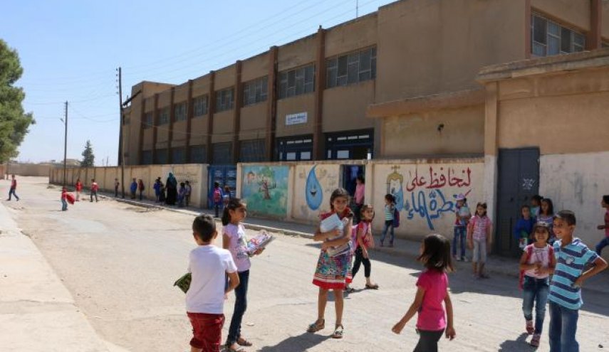 مدارس سورية تصنع الكمامات.. وأخرى للحجر الصحي