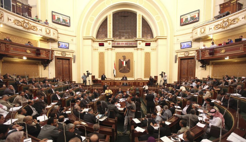 مطالبات في مصر بمعاملة الاطباء مثل الضباط والشرطة
