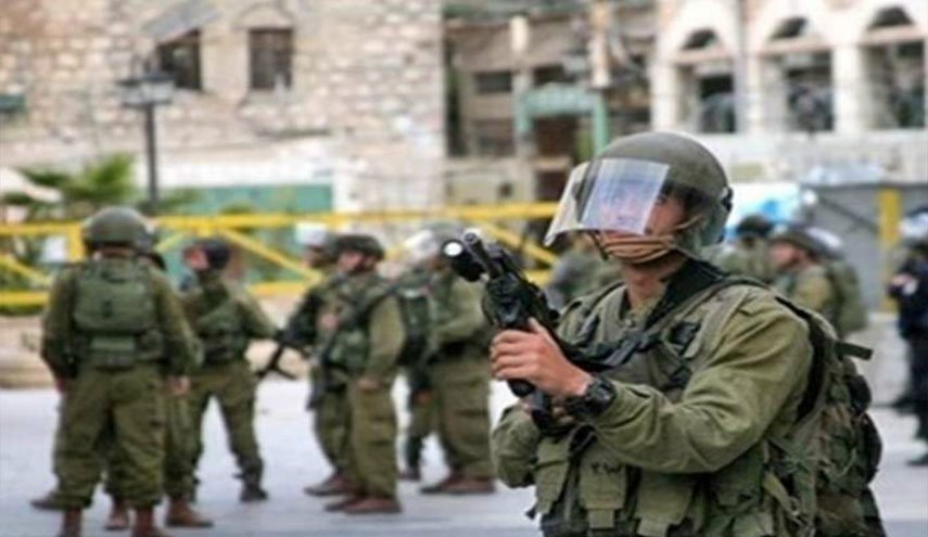 الاحتلال يقتحم مخيم شعفاط وشارع عناتا بالقدس المحتلة
