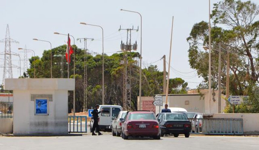 السماح بدخول التونسيين العالقين بمعبر رأس جدير الحدودي