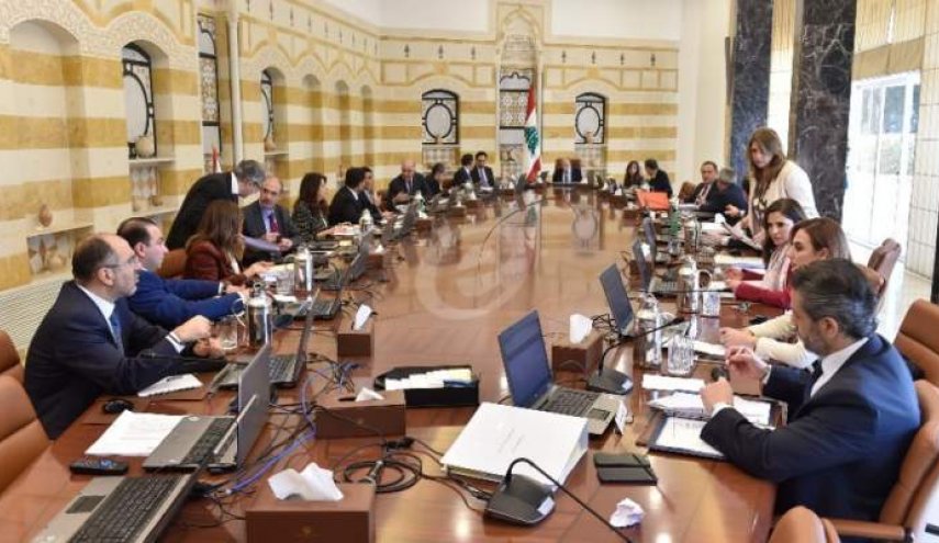 حكومة لبنان في خطر