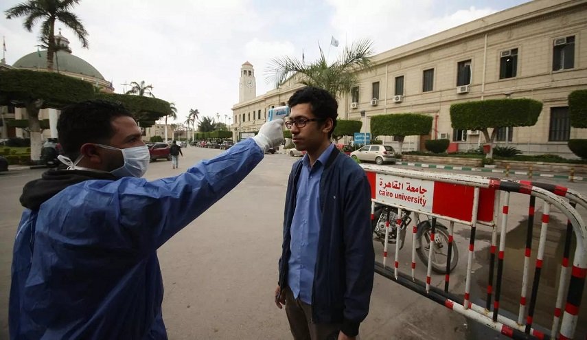 مصر تفكر بفرض حظر التجوال الكامل