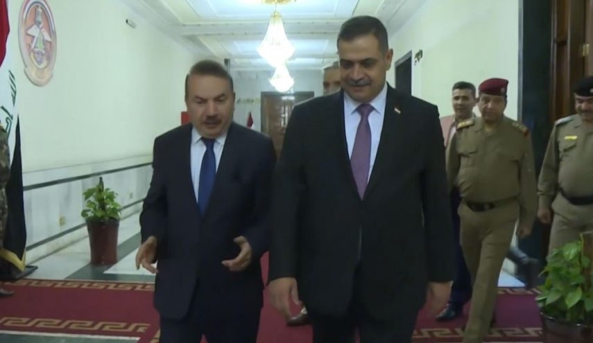 العراق.. وزيرا الداخلية والدفاع يناقشان إجراءات حظر التجوال
