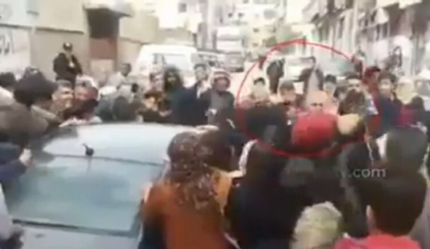 سوريا: القبض على أشخاص اعتدوا بالضرب على امرأة بسبب 