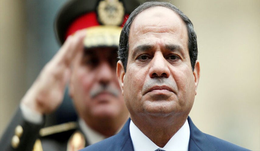 السيسي يصدر بيانا حادا بعد انفعاله في الشارع ورؤيته عمالا بلا كمامات
