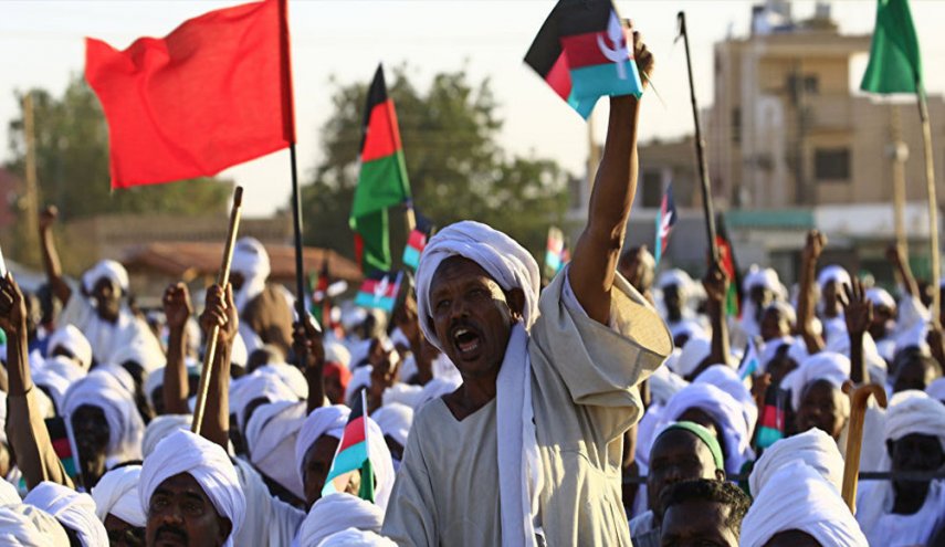 السودان... مرور عام على إسقاط البشير
