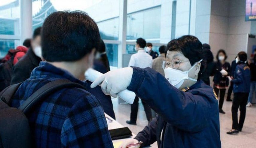سرير من الكرتون المقوّى لكل مسافر ينتظر نتائج فحص كورونا في مطار ياباني
