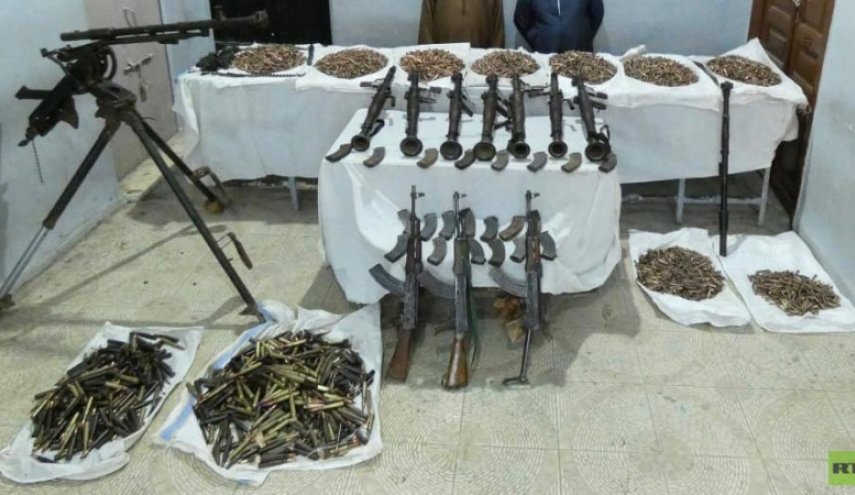 الشرطة المصرية تضبط ترسانة أسلحة ضخمة لدى أحد مواطنيها