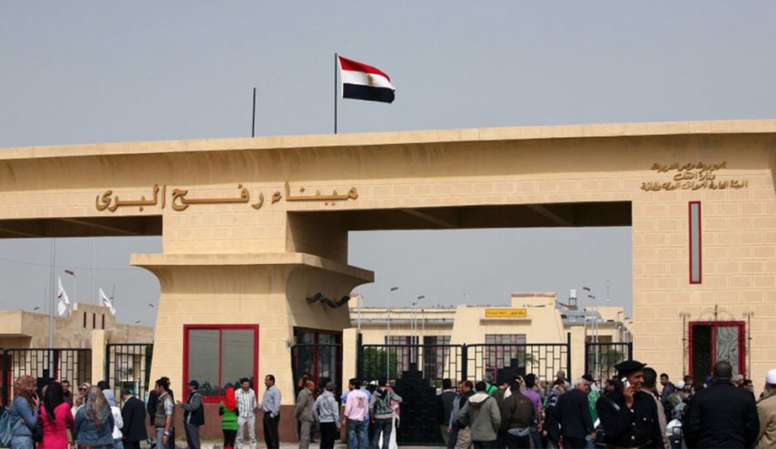 إعادة إغلاق معبر رفح بعد وصول 1632 مواطناً عالقاً