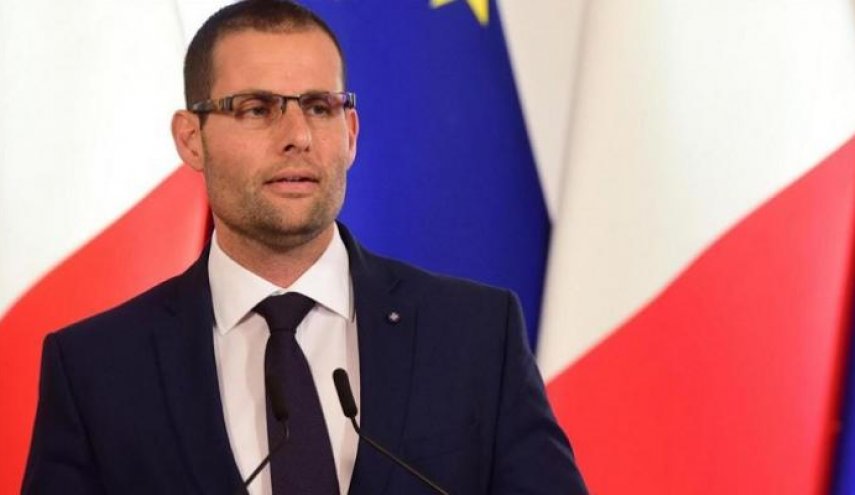 فتح تحقيق ضد رئيس وزراء مالطا إثر وفاة 5 مهاجرين
