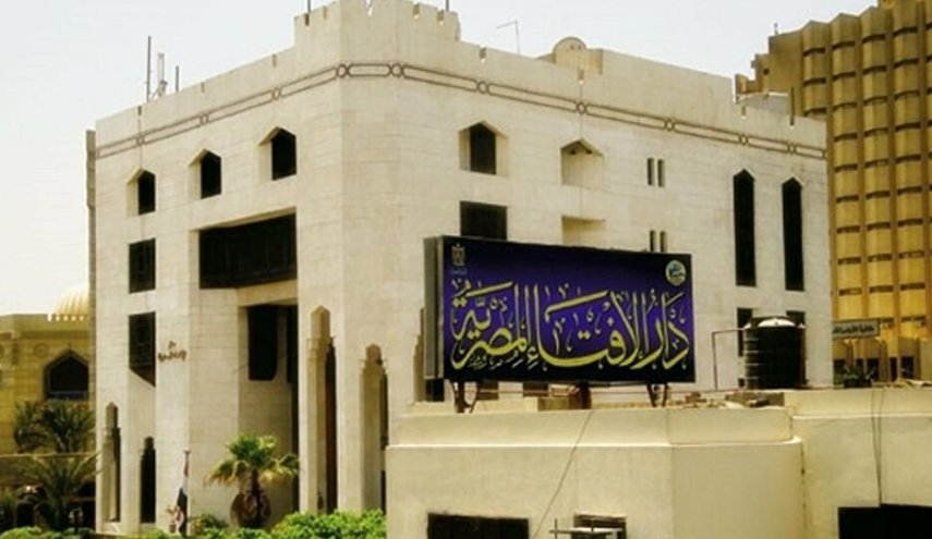 الافتاء المصرية تعلق على الدعوات لصلاة الجماعة فوق أسطح المنازل