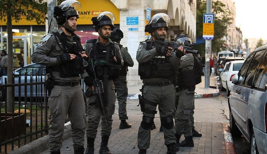 إصابة شاب فلسطيني برصاص الاحتلال قرب جدار الفصل في قلقيلية
