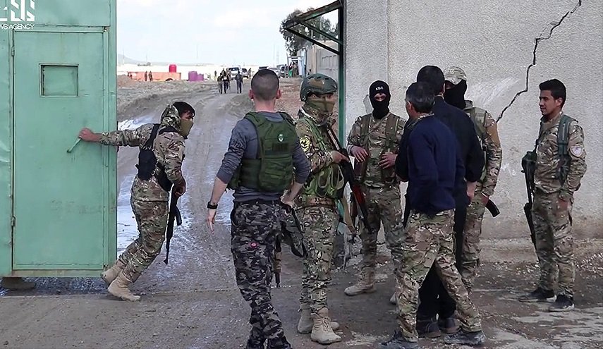 القوات الاميركية تبدأ بتجنيد اهالي الشدادي في الحسكة
