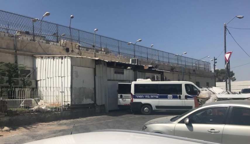 تفاصيل إصابة طالب أسير بكورونا في سجون الاحتلال