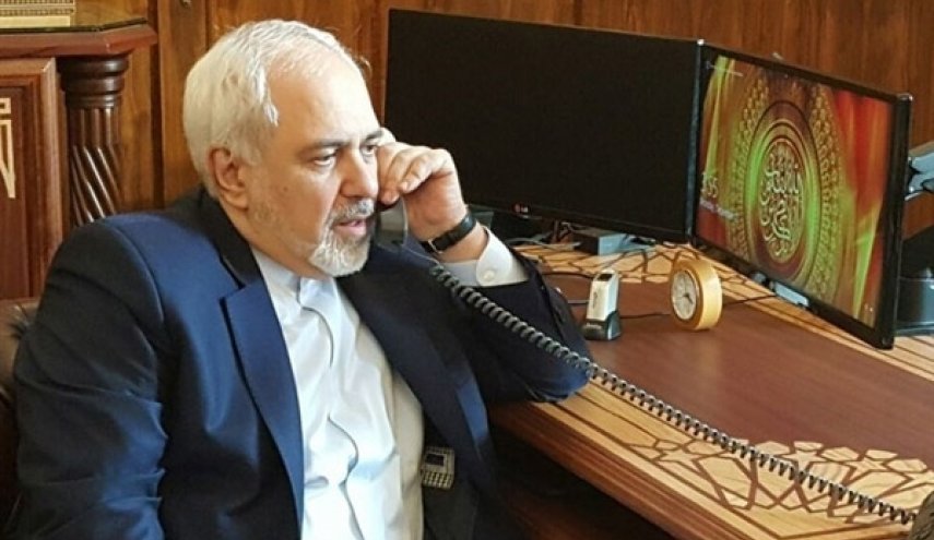 ظريف يجري محادثات هاتفية مع وزير خارجية اوكرانيا