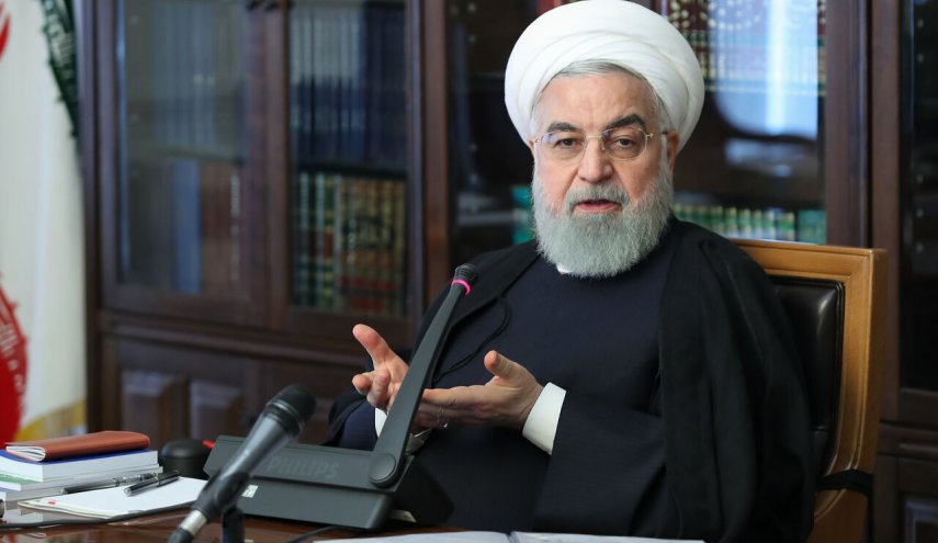 الرئيس روحاني يؤكد على اكمال المشاريع الكبيرة في البلاد