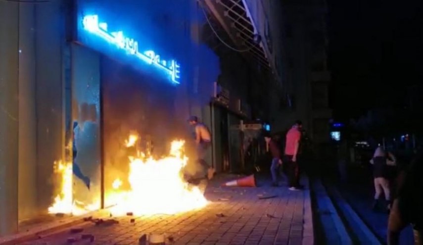 هدوء حذر في صيدا بعد ليلة من المواجهات