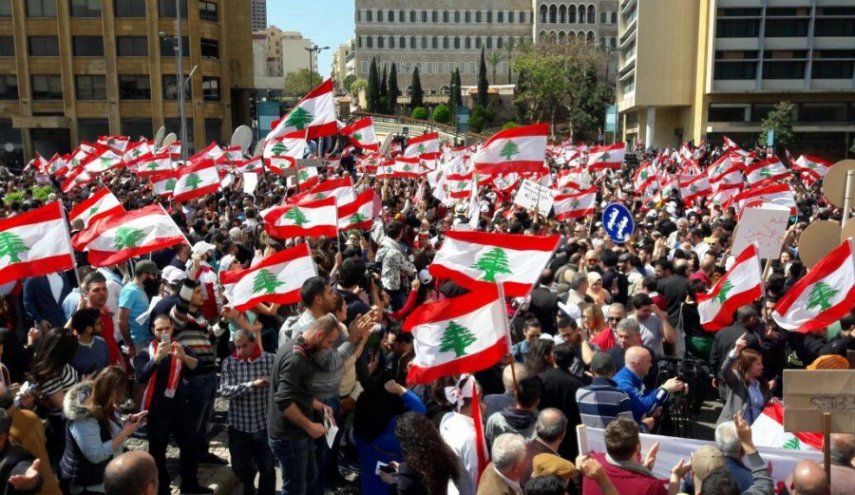 تظاهرات في بيروت رفضا للأوضاع المعيشية 