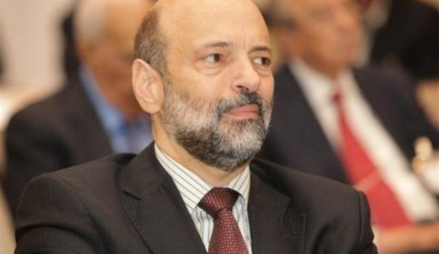 رئيس الوزراء الأردني يوجه رسالة الى العمال الأردنيين