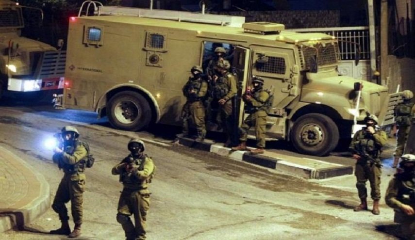 الاحتلال يشن حملة اعتقالات بالضفة والقدس المحتلتين