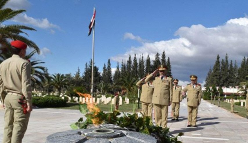 القوات المسلحة السورية تحيي ذكرى عيد الشهداء