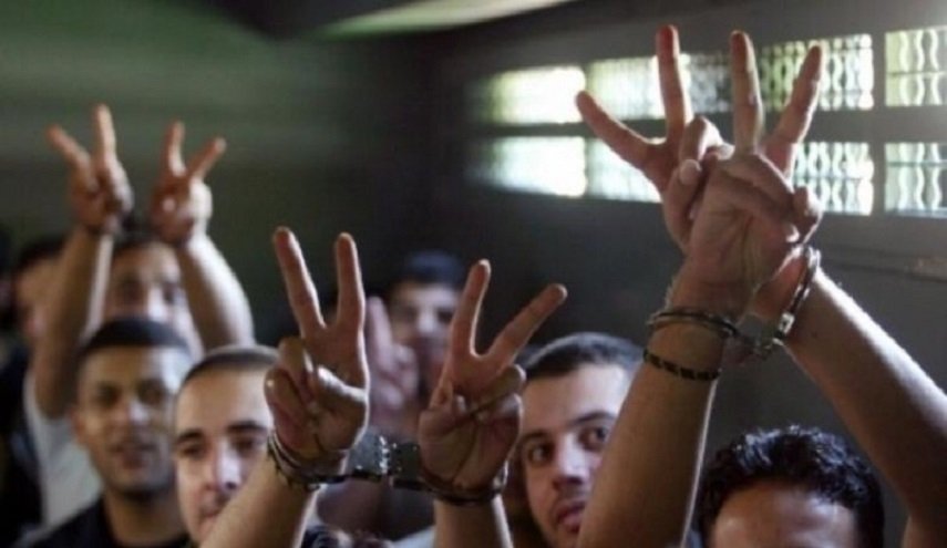 الحركة الأسيرة تدعو لمقاطعة البنوك الراضخة للإحتلال
