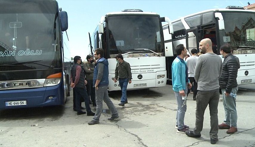 مجموعة ثالثة من الطلاب الإيرانيين تعود من باكو