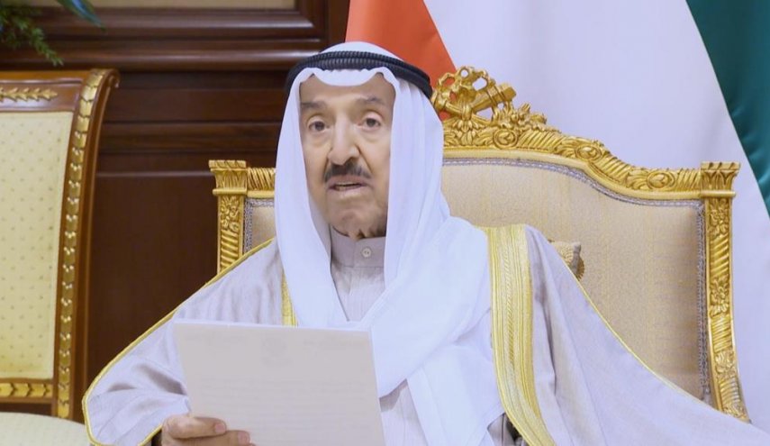 أمير الكويت يدعو الحكومة لترشيد الإنفاق لهذا السبب
