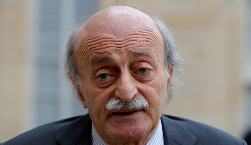 جنبلاط: يجب تنظيم عودة اللبنانيين من الخارج
