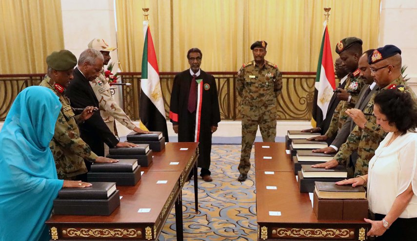 السودان... مجلس السيادة يقر بالإجماع على إقالة وزير الصحة
