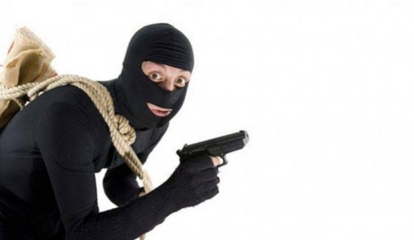 إصابة نجم الدوري الإنجليزي خلال سطو مسلح على منزله