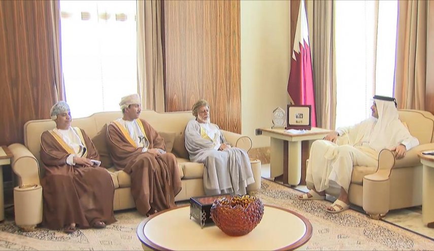 وزير الخارجية العماني في الدوحة مساء اليوم 