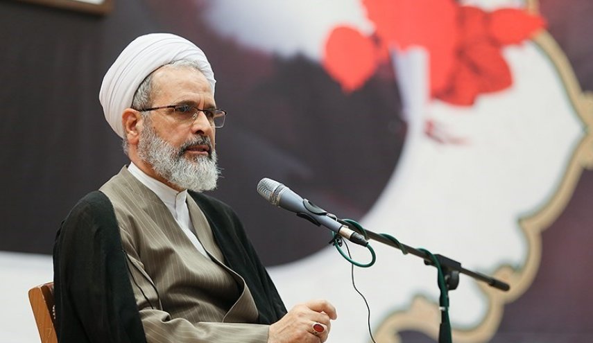 آیت الله اعرافی: مقام معظم رهبری آزادی فلسطین را واجب دینی و شرعی می‌دانند
