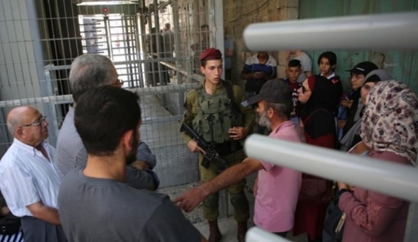بازداشت ده ها جوان فلسطینی در شهر الخلیل
