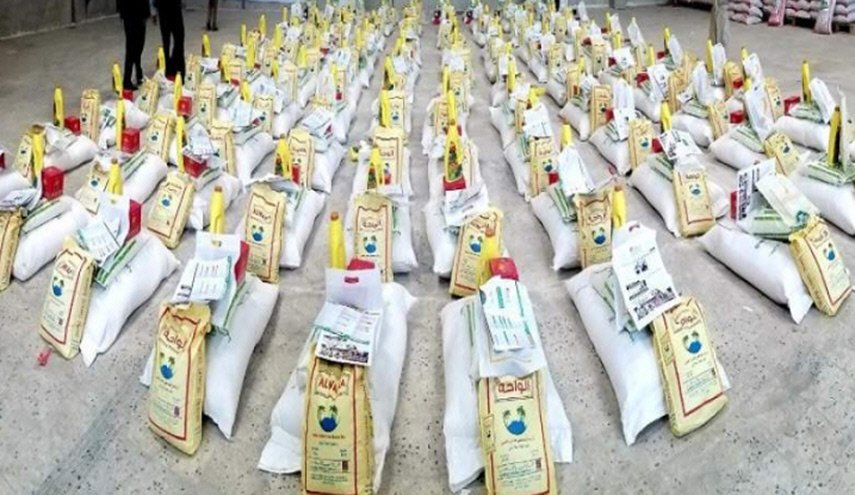 توزيع 350 سلة غذائية لأبناء الجالية الفلسطينية في صنعاء