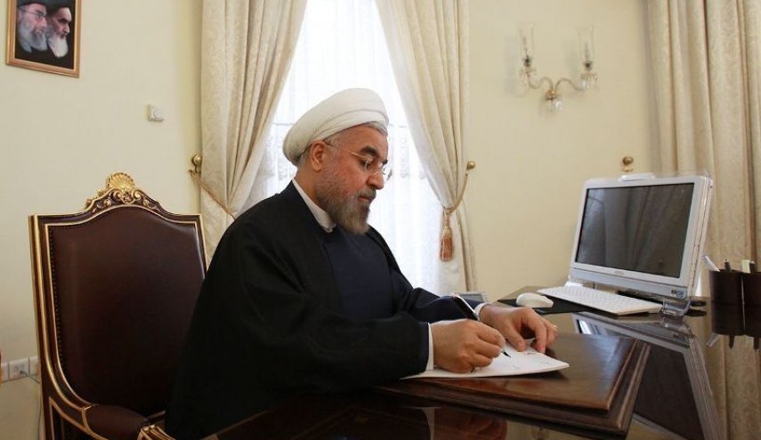 الرئیس روحاني یعزي بحادث سقوط الطائرة الباکستانیة