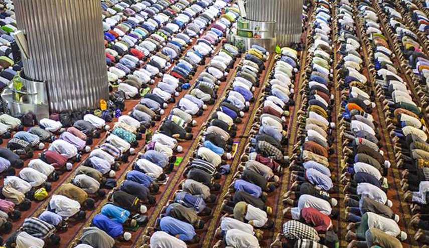 هل تقام صلاة العيد في مساجد وساحات غزة؟