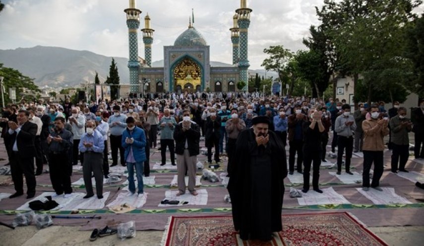 اقامة صلاة عيد الفطر السعيد في مختلف انحاء البلاد