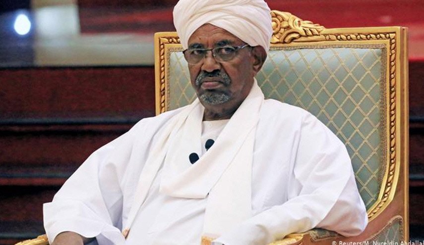 إصابة نائب البشير السابق بكورونا