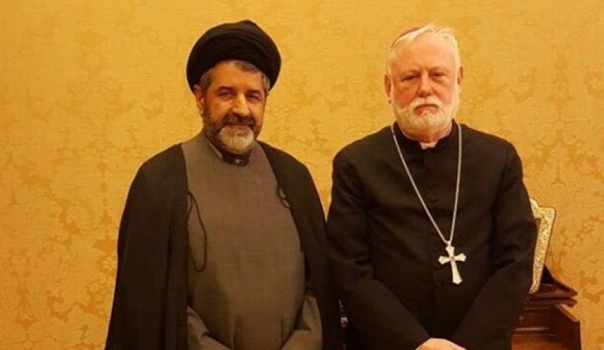 وزير خارجية الفاتيكان يقر بالدور الإيراني البارز في لبنان
