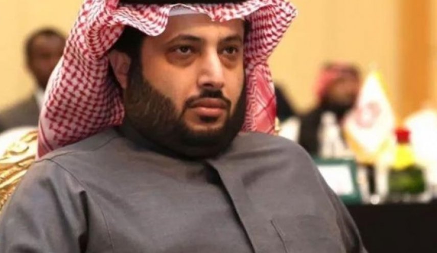 آل شيخ يكشف الستار عن خلافاته مع الأهلي المصري