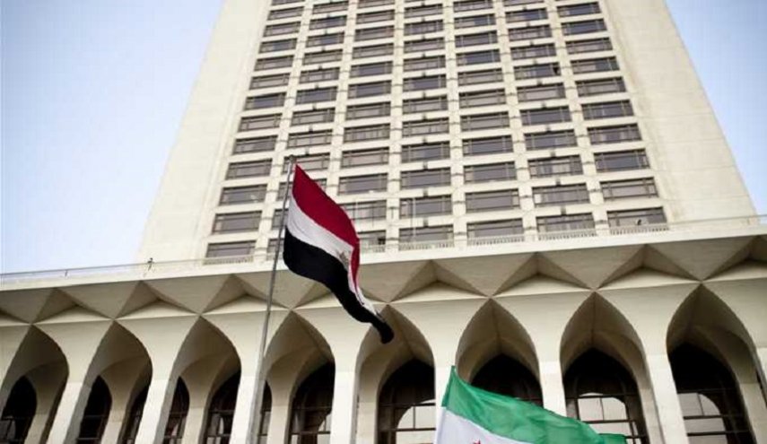 مصر: تركيا تعمل على تجنيد ونقل آلاف المقاتلين الأجانب من سوريا إلى ليبيا