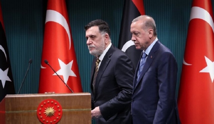 أردوغان معلقا على لحية السراج البيضاء: 