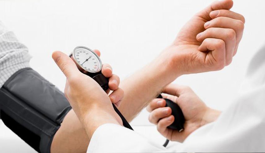 صدمة لمرضى ضغط الدم... دراسة تكشف مفاجأة للمصابين بكورونا

